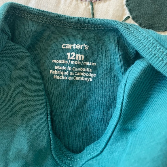 Carter’s Long-Sleeve Onesie, Size 12 months - Picture 3 of 3